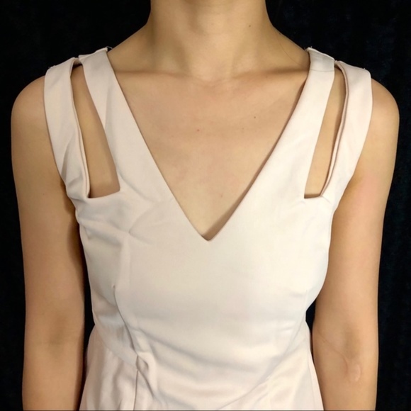 La Reyna pastel pink peplum mini dress - Picture 4 of 8